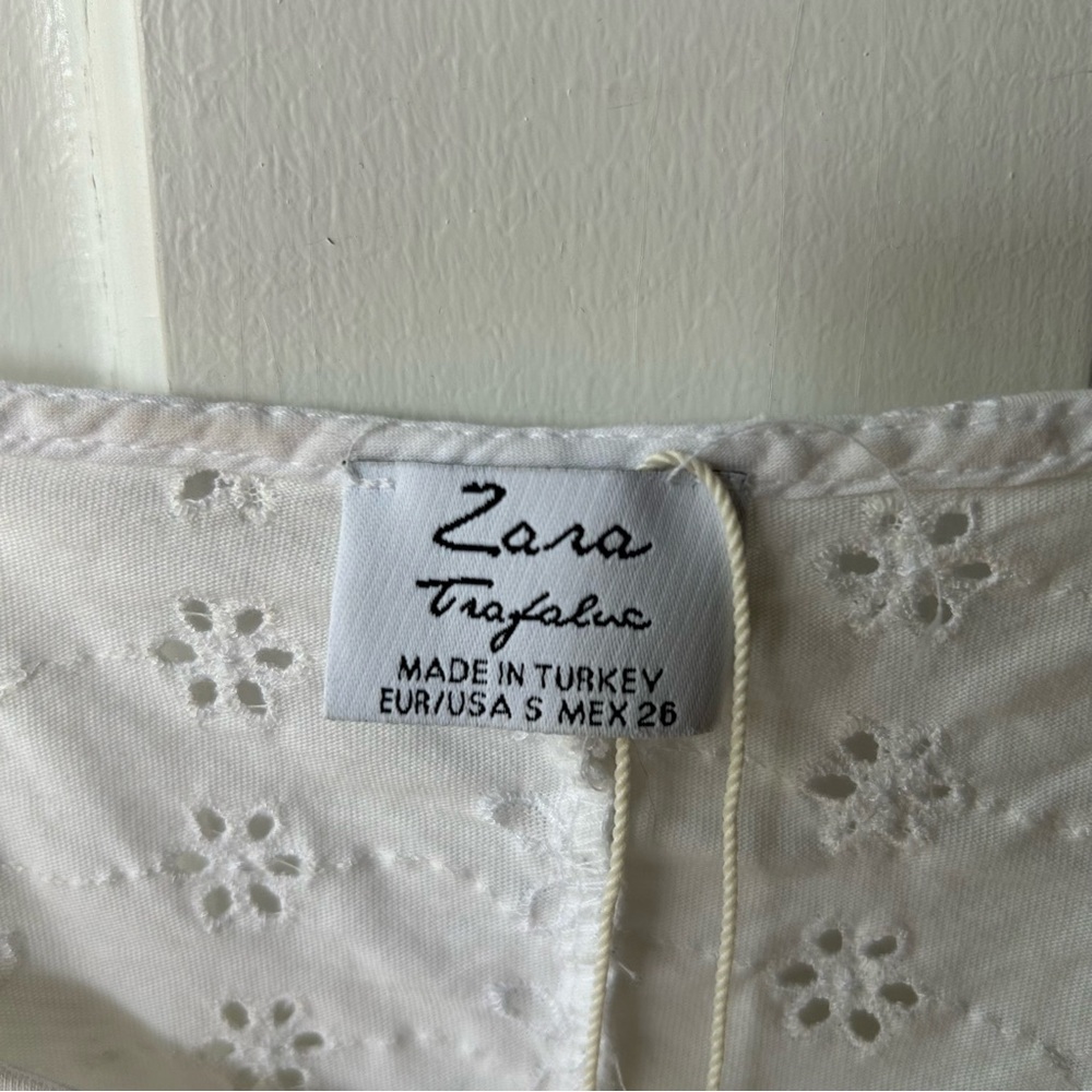 Zara White Eyelet Ruffle Cami - Picture 6 of 6